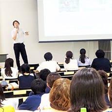 武谷慧悟講師がオープンキャンパスで模擬講義