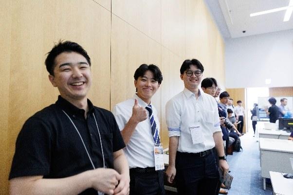 会場での交流の様子