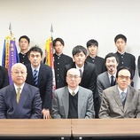 駒澤大学高等学校の陸上競技部とサッカー部が全国大会へ向けて駒澤大学を訪問