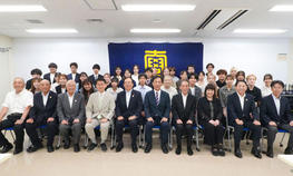 「令和7年度同窓会奨学金授与式」を執り行いました