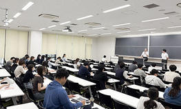 文学部歴史学科考古学専攻にて埋蔵文化財専門職説明会を開催しました